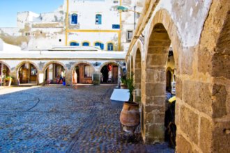 Гостиницы Эс-Сувейры