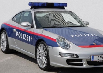 Полицейский авто в Австрии