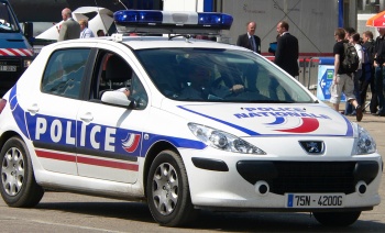 Полицейский авто во Франции